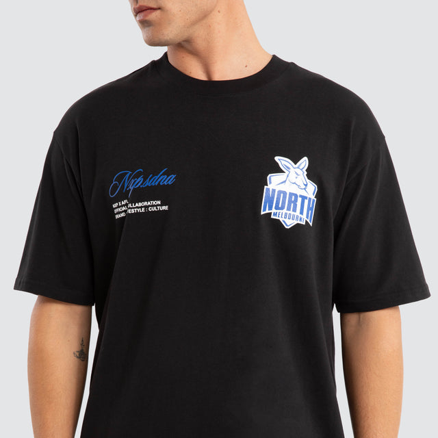 Model Wears North Melbourne Kangaroos AFL Season Tee Jet Black T-Shirts in Black - Image 3