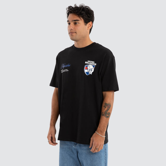 Model Wears Western Bulldogs AFL Season Tee Jet Black T-Shirts in Black - Image 4