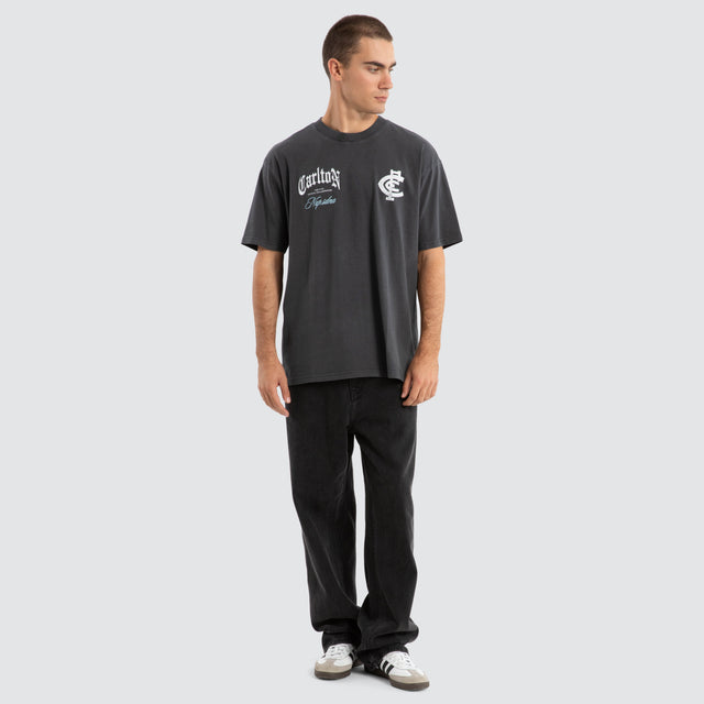 Model Wears Carlton Blues AFL Vintage Goth Tee Pigment Asphalt T-Shirts in Grey - Image 2