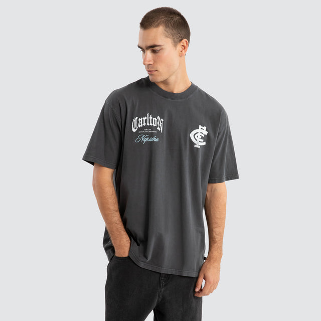 Model Wears Carlton Blues AFL Vintage Goth Tee Pigment Asphalt T-Shirts in Grey - Image 3