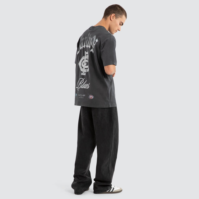 Model Wears Carlton Blues AFL Vintage Goth Tee Pigment Asphalt T-Shirts in Grey - Image 5