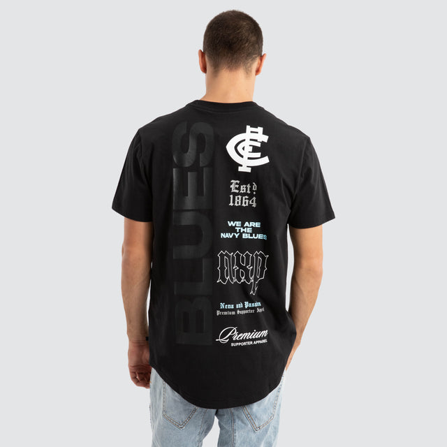 Model Wears Carlton Blues AFL Vert Tee Jet Black T-Shirts in Black - Image 1
