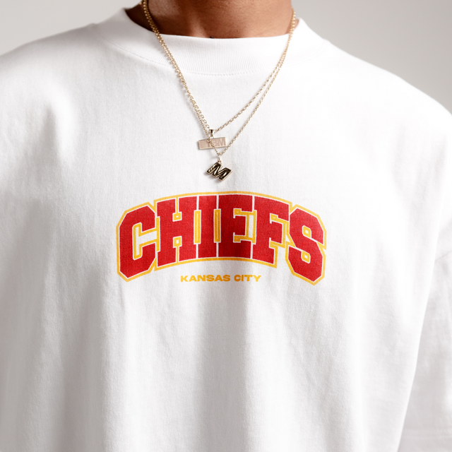 Model Wears Kansas City Chiefs NFL Logo Raptor Tee White T-Shirts in White - Image 2