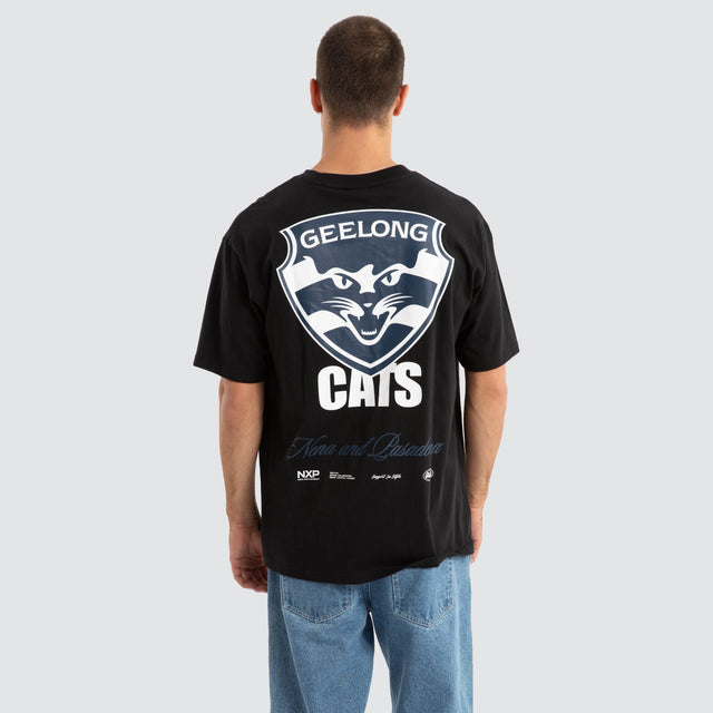 Model Wears Geelong Cats AFL Season Tee Jet Black T-Shirts in Black - Image 1