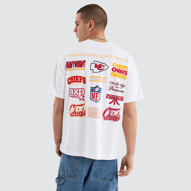 Model Wears Kansas City Chiefs NFL Logo Raptor Tee White T-Shirts in White - Image 1