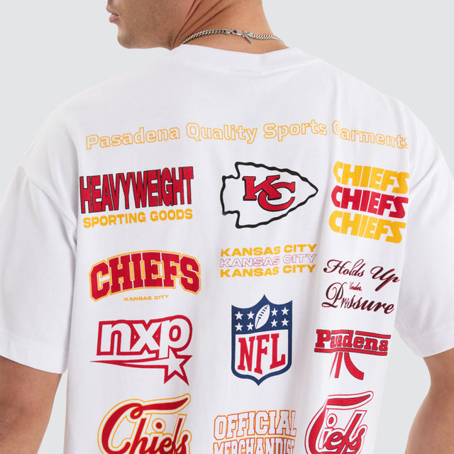 Model Wears Kansas City Chiefs NFL Logo Raptor Tee White T-Shirts in White - Image 5