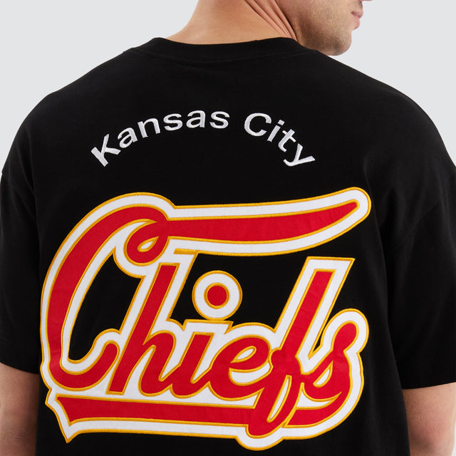 Model Wears Kansas City Chiefs NFL Raptor Tee Jet Black T-Shirts in Black - Image 3