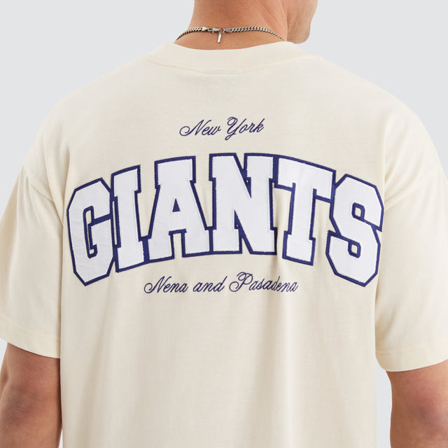 Model Wears New York Giants NFL Raptor Tee Tofu T-Shirts in Off-White - Image 4