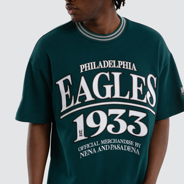 Model wears Philadelphia Eagles Game Tee Midnight Green T-Shirts in Green - Image 2