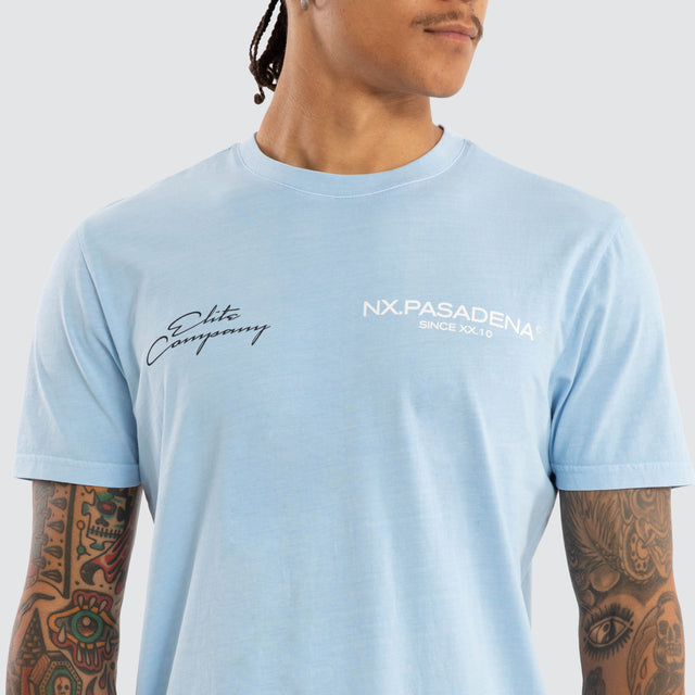 Whisper Dual Curved Tee Pigment Blue Bell