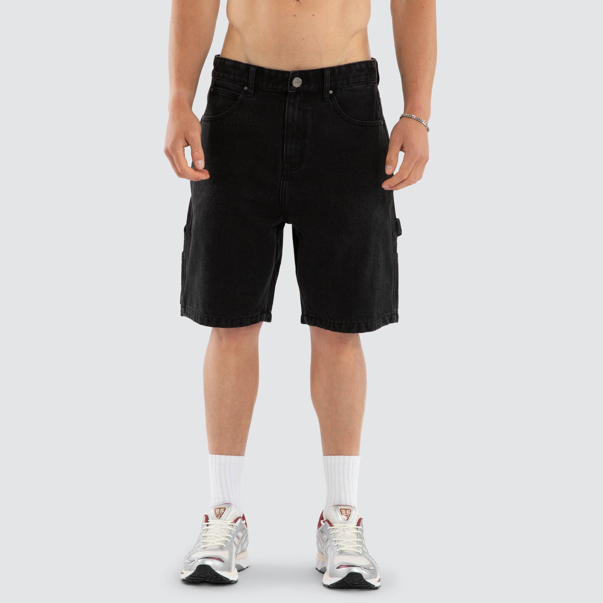 Built Carpenter Short in Black | Nena and Pasadena | NXP