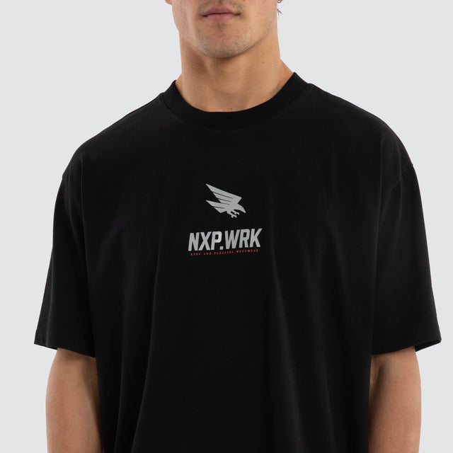 Model wears Adelaide Crows Union Tee Jet Black T-Shirts in Black - Image 4