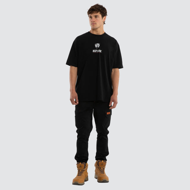 Model wears Western Bulldogs Union Tee Jet Black T-Shirts in Black - Image 3