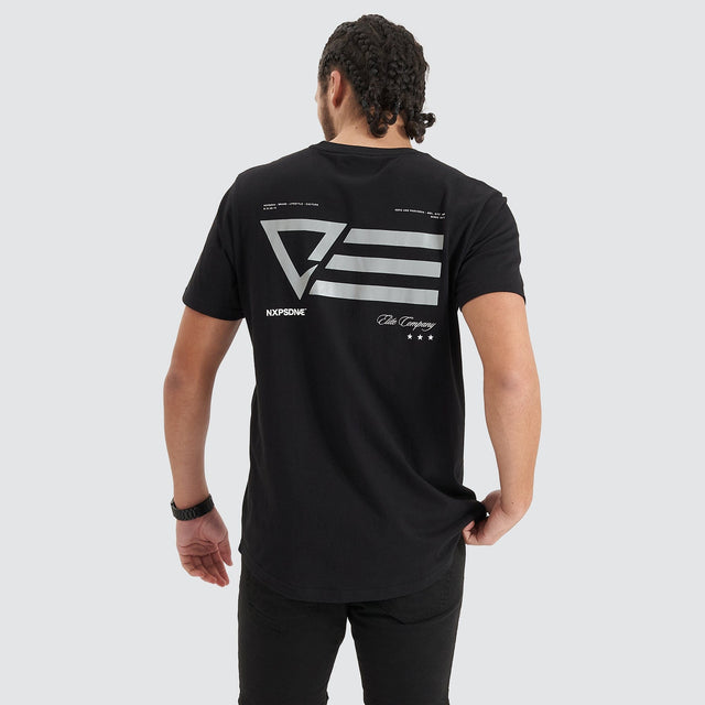 Model Wears Advance Dual Curved Tee Jet Black T-Shirts in Black - Image 3