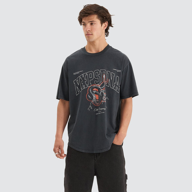 Contorted Heavy Box Fit Scoop Tee Pigment Anthracite Black