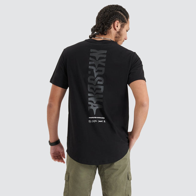 Model Wears Endplate Dual Curved Tee Jet Black T-Shirts in Black - Image 2
