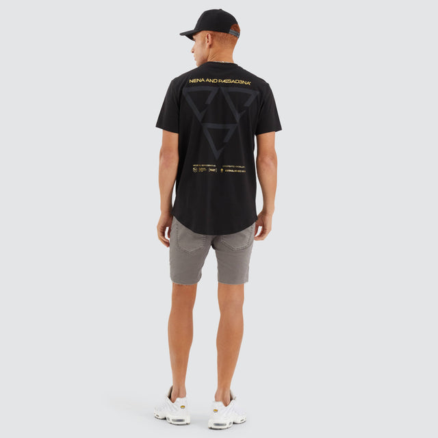 Model Wears Level Dual Curved Tee Jet Black T-Shirts in Black - Image 4