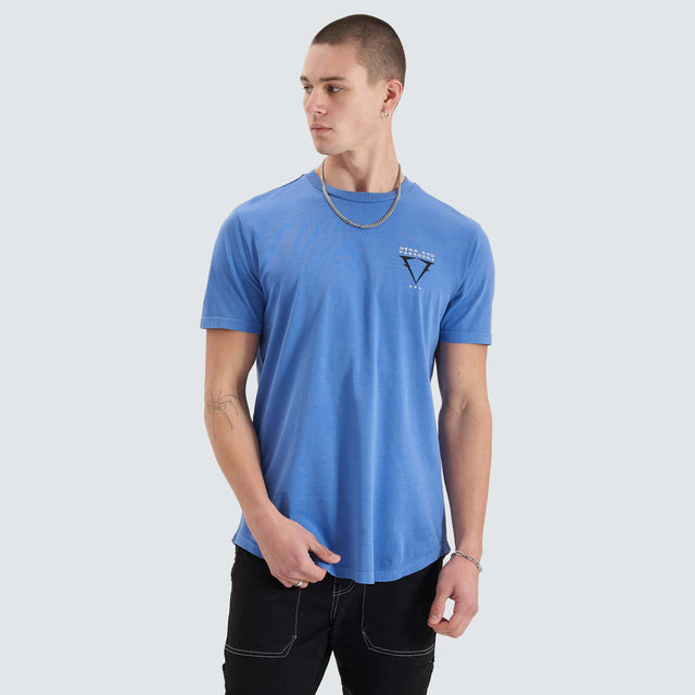 Model Wears Level Dual Curved Tee Pigment Dutch Blue T-Shirts in Blue - Image 1