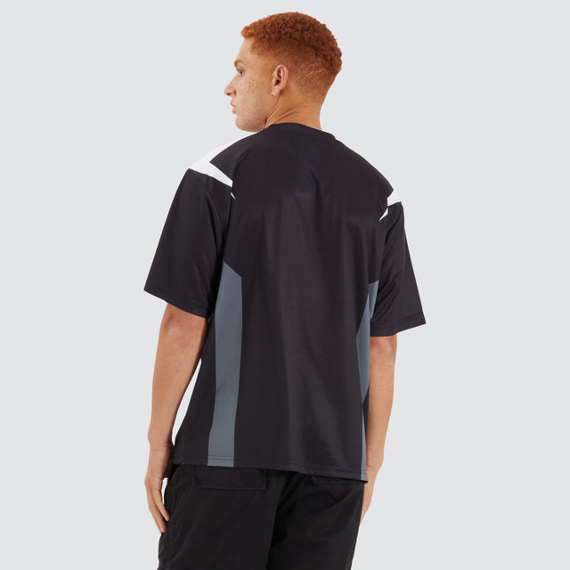 Model Wears Major Football Jersey Jet Black T-Shirts in Black - Image 3