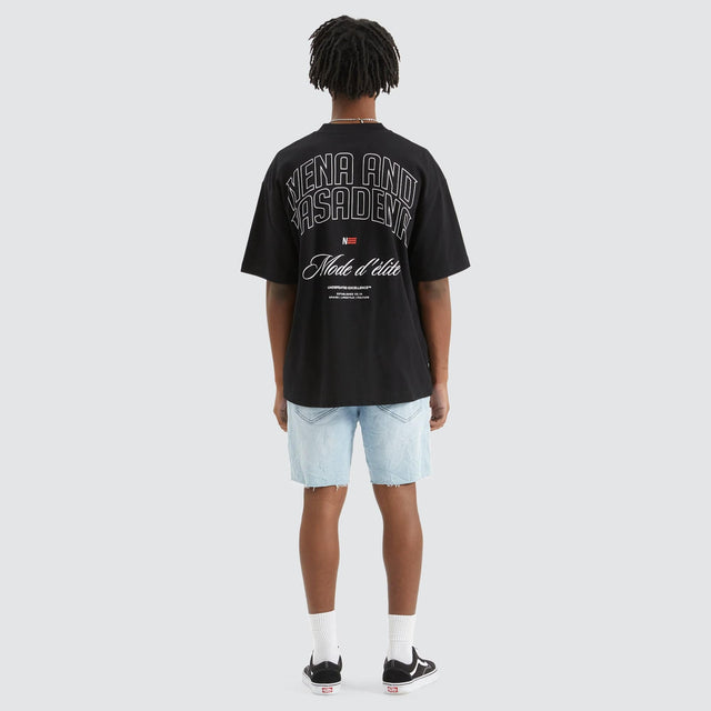 Model Wears Mode Heavy Street T-Shirt Jet Black T-Shirts in Black - Image 6