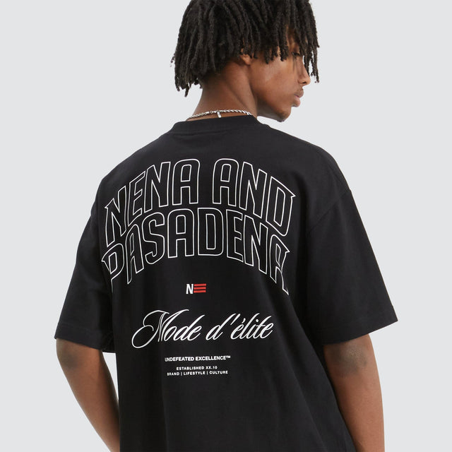 Model Wears Mode Heavy Street T-Shirt Jet Black T-Shirts in Black - Image 7