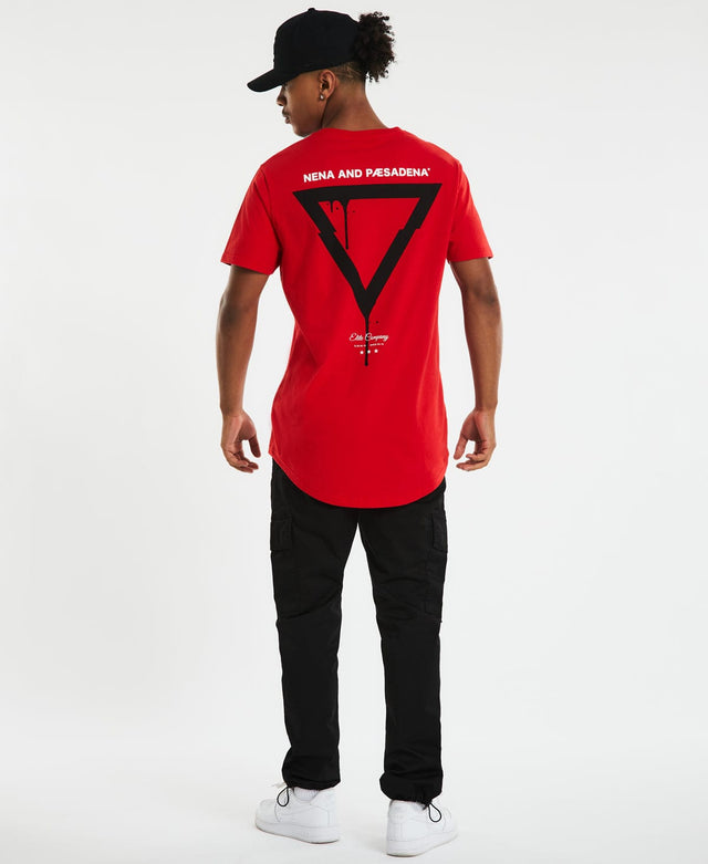Model Wears Elite Cape Back Tee Red T-Shirts in Red - Image 3