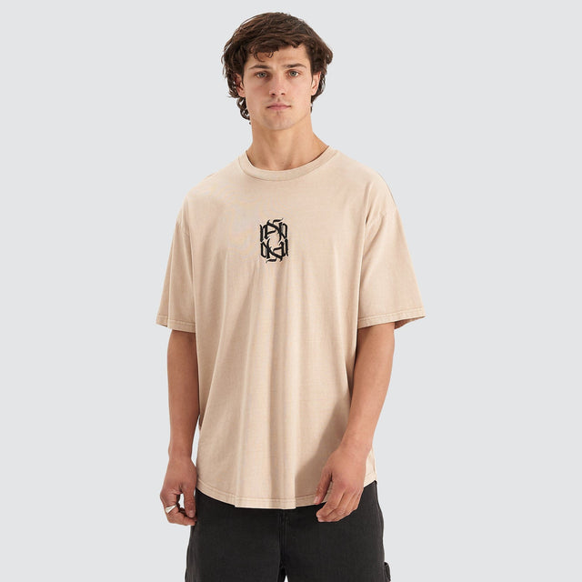Model Wears Reminder Heavy Box Fit Scoop Tee Pigment Oxford Tan T-Shirts in Brown - Image 1
