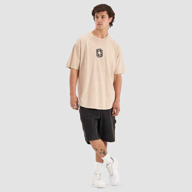 Model Wears Reminder Heavy Box Fit Scoop Tee Pigment Oxford Tan T-Shirts in Brown - Image 6