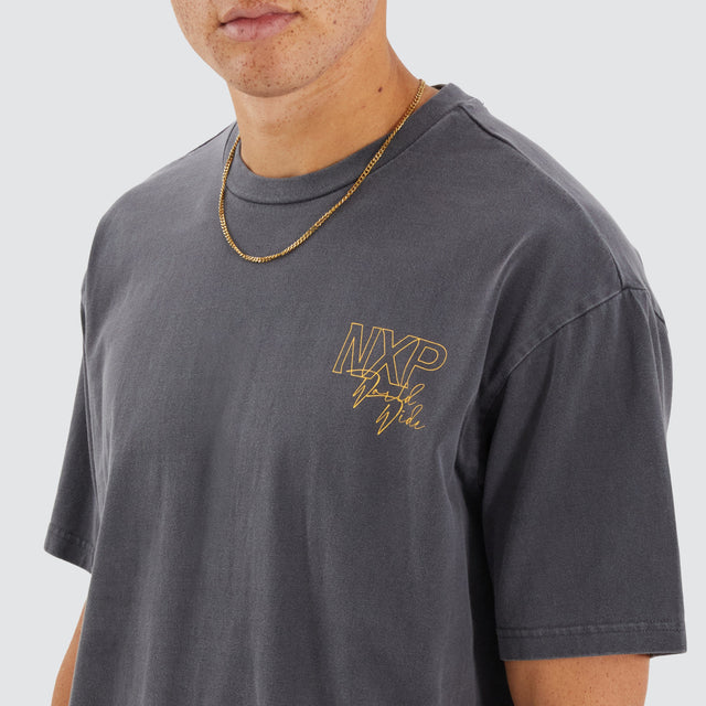 Model Wears Union Box Fit Tee Pigment Asphalt T-Shirts in Grey - Image 3