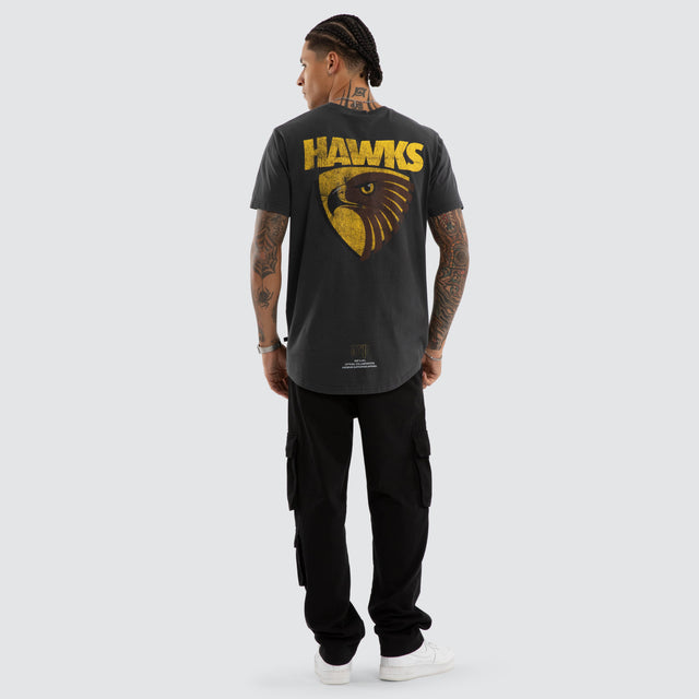 Model wears Hawthorn Hawks AFL Active Vintage Tee Pigment Grey T-Shirts in Grey - Image 4