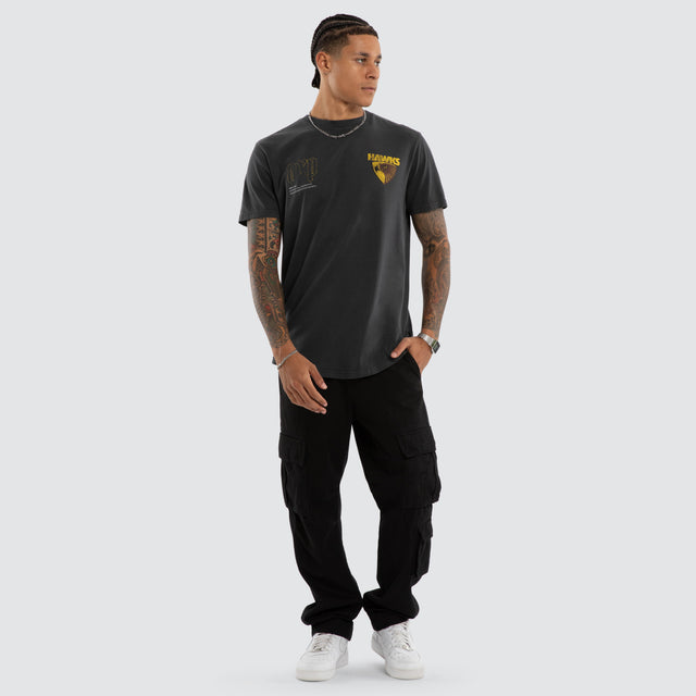 Model wears Hawthorn Hawks AFL Active Vintage Tee Pigment Grey T-Shirts in Grey - Image 5