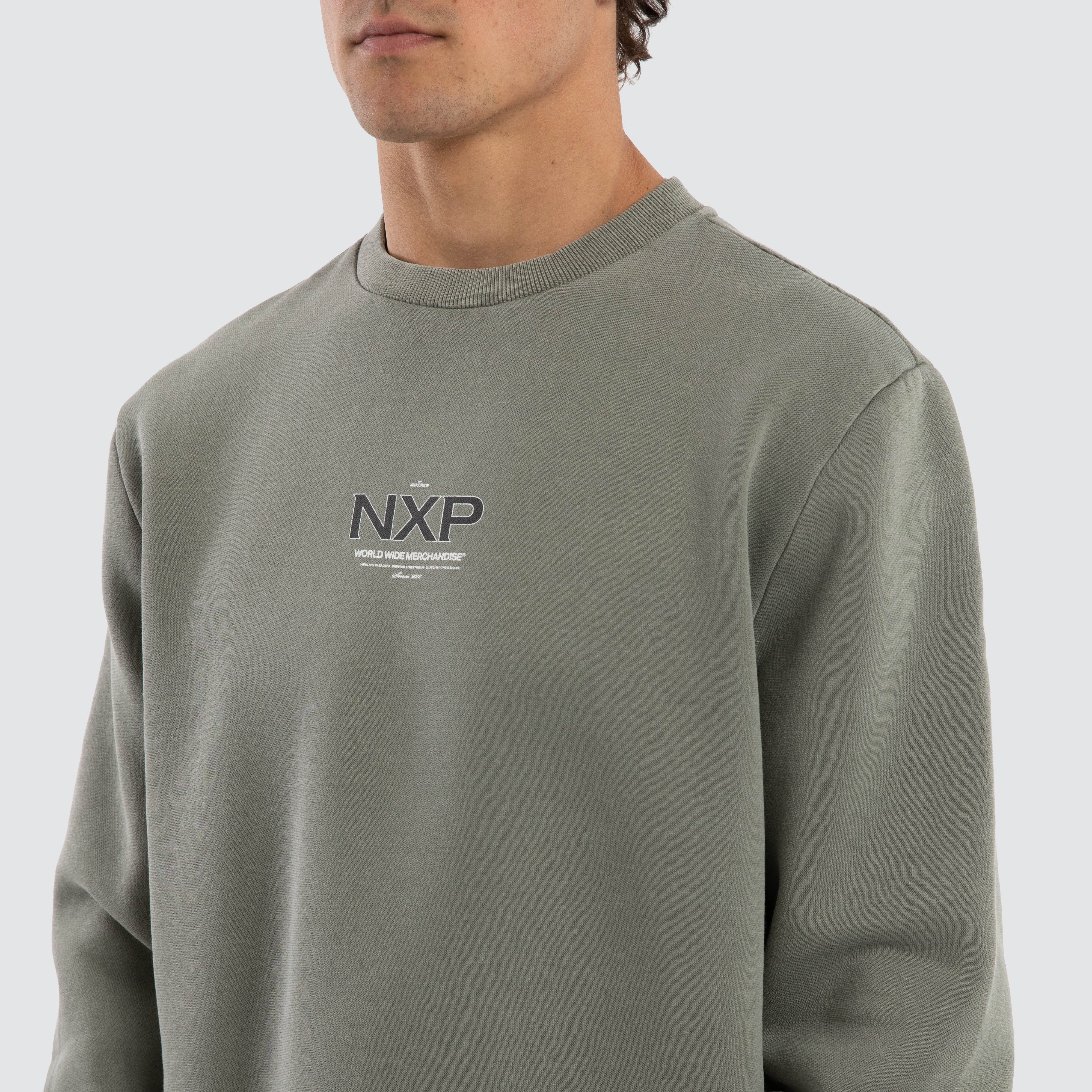 Overtake Curved Hem Sweater Green | NXP