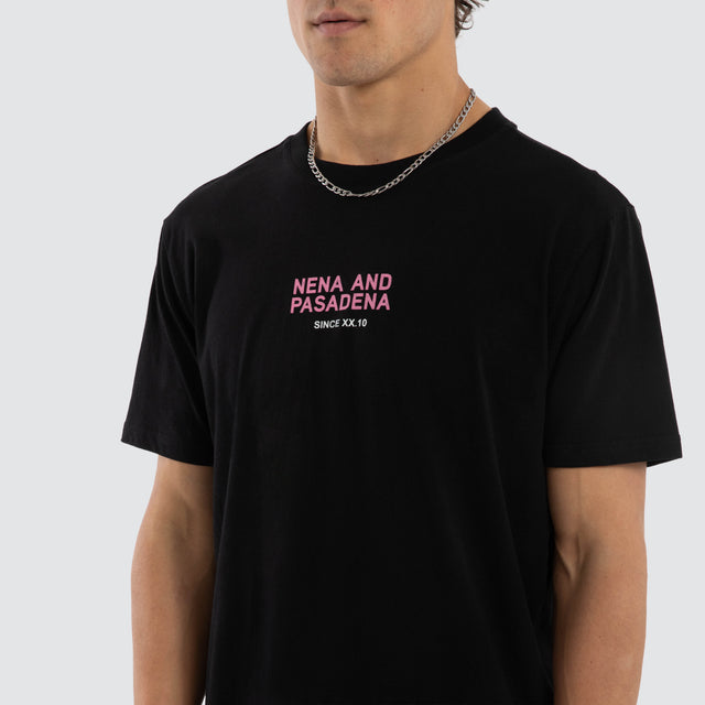 Model wears Linear Dual Curved Tee Jet Black T-Shirts Black – image 3