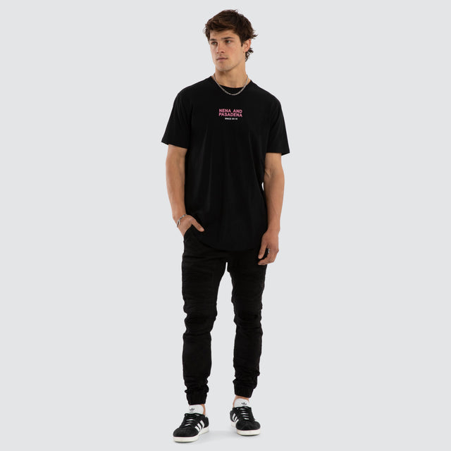 Model wears Linear Dual Curved Tee Jet Black T-Shirts Black – image 5