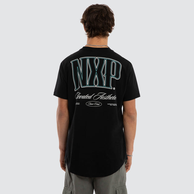 Model wears Circuit Dual Curved Tee Jet Black T-Shirts  – image 1