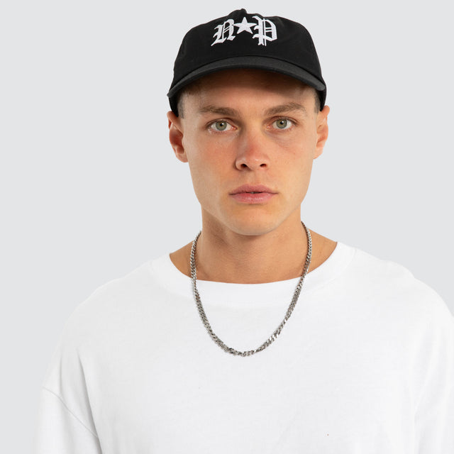 Essence Cap White/Black