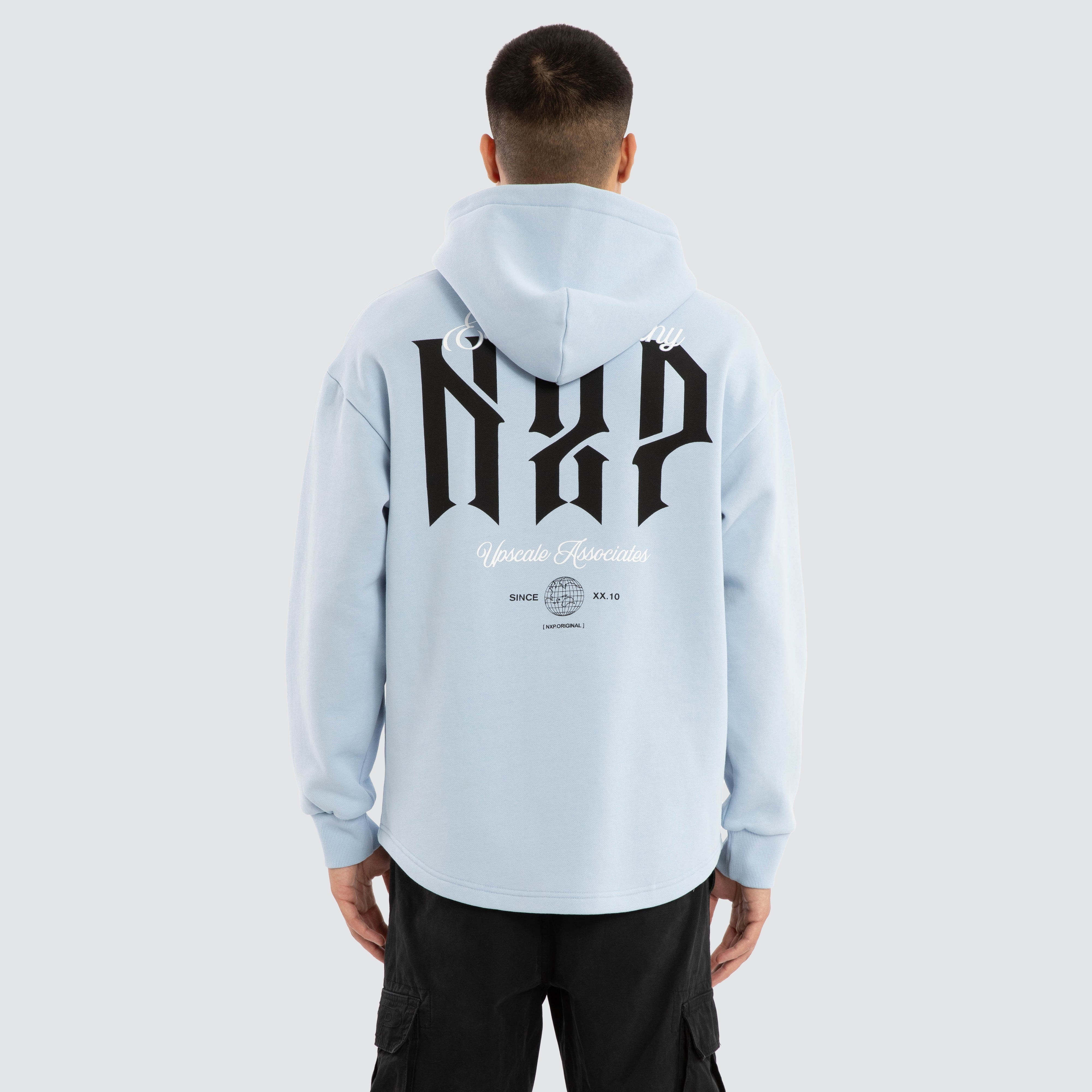 Dominate Relaxed Curved Hoodie Skyway | NXP