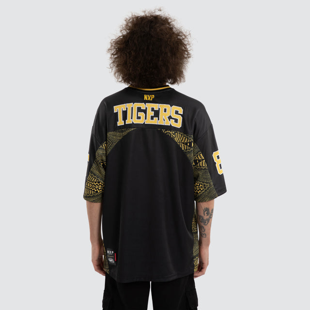 Model wears Ben Davis Richmond Tigers AFL Mesh Jersey Tigers Black Jerseys in Black - Image 3
