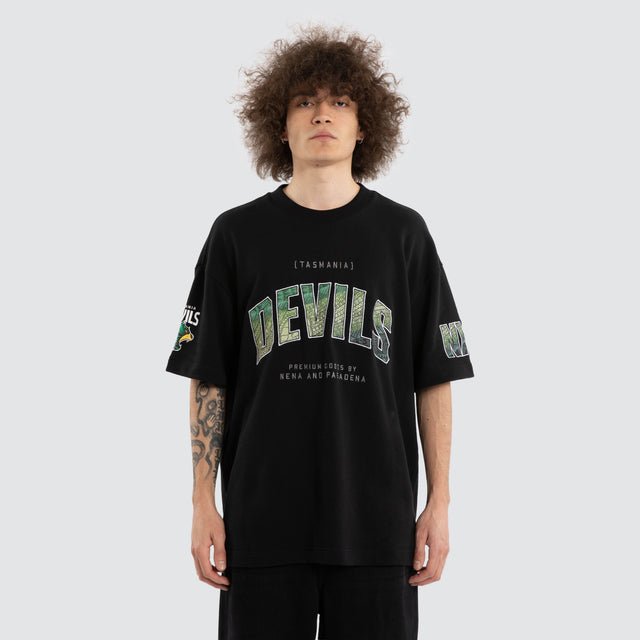 Model wears Ben Davis Tasmania Devils AFL Loopback Raptor Jet Black T-Shirts in Black - Image 2