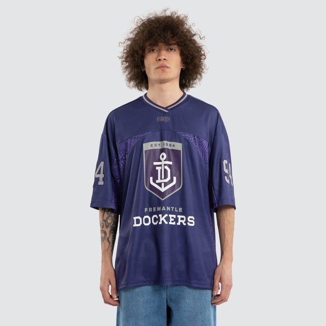 Model wears Ben Davis Fremantle Dockers AFL Mesh Jersey Dockers Purple Jerseys in Purple - Image 2