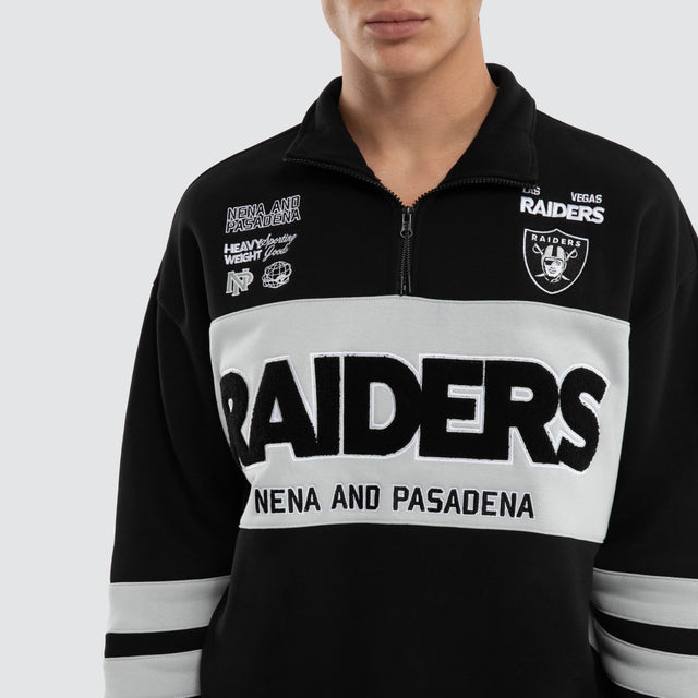 Model wears Las Vegas Raiders Panel Pullover Jet Black/Silver Jumpers Black – image 4