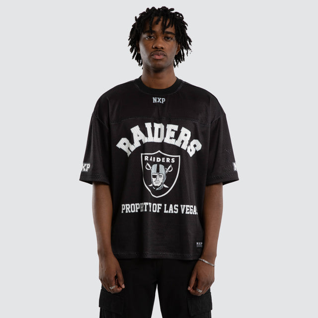 Model wears Las Vegas Raiders Property Tee Jet Black T-Shirts in Black - Image 4