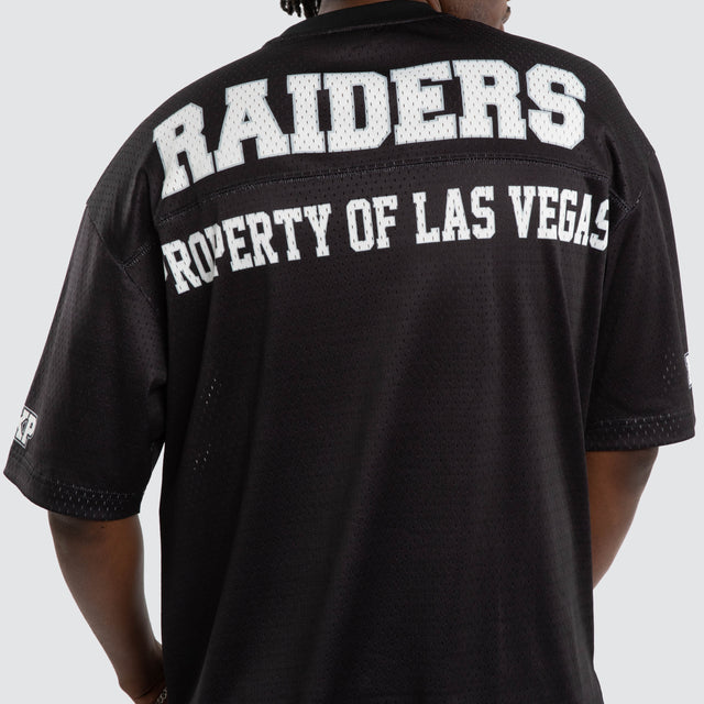 Model wears Las Vegas Raiders Property Tee Jet Black T-Shirts in Black - Image 2