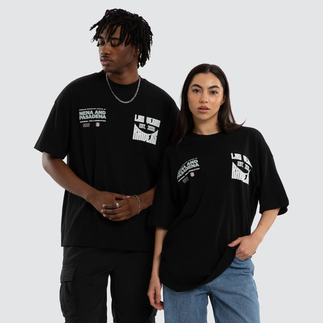 Model wears Las Vegas Raiders Officials Tee Jet Black T-Shirts in Black - Image 1