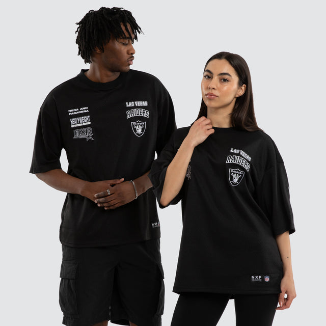 Model wears Las Vegas Raiders Champ Tee Jet Black T-Shirts in Black - Image 1