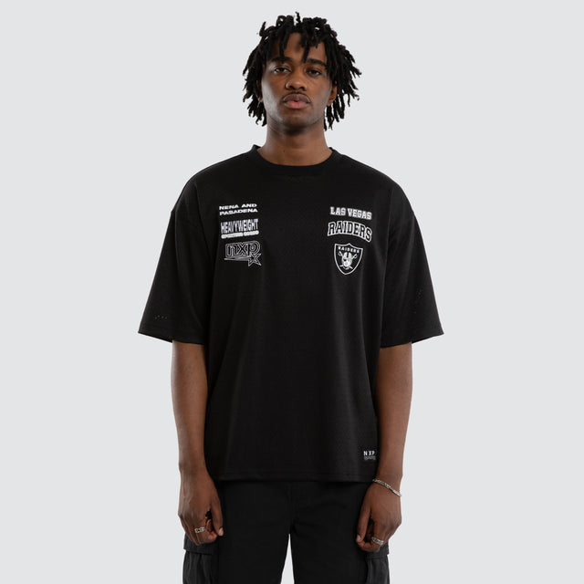 Model wears Las Vegas Raiders Champ Tee Jet Black T-Shirts in Black - Image 4