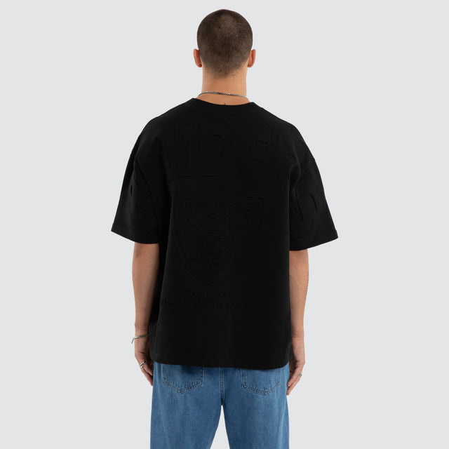 Model wears Las Vegas Raiders Crest Tee Jet Black T-Shirts Black – image 3