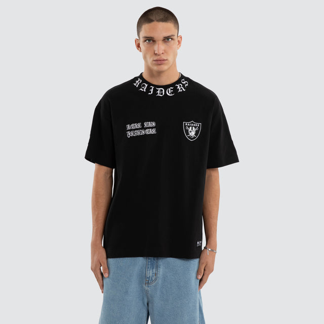 Model wears Las Vegas Raiders Shield Tee Jet Black T-Shirts Black – image 5