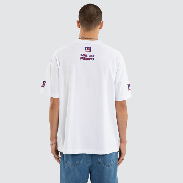 Model wears New York Giants Shield Tee Optical White T-Shirts White – image 3