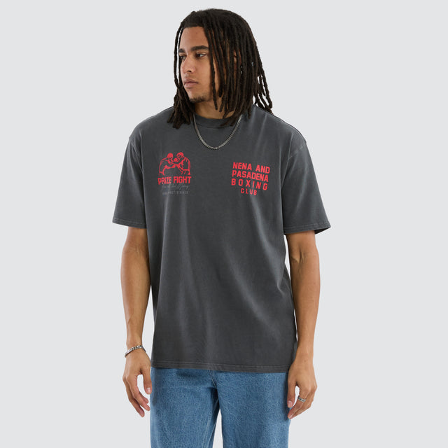 Model wears Mark Box Fit Tee Pigment Asphalt T-Shirts in Grey - Image 1